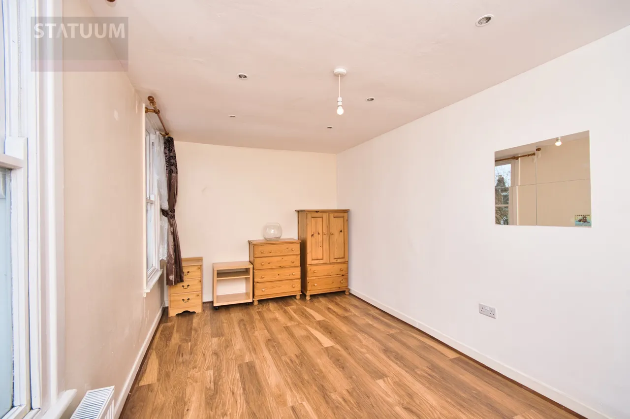Shacklewell Lane, Dalston, E8, photo 13