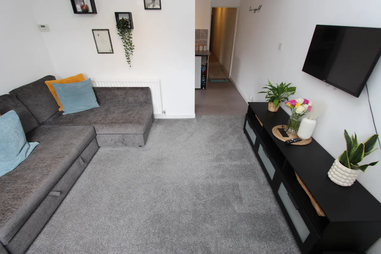 Loughborough Road, West Bridgford, NG2, photo 5