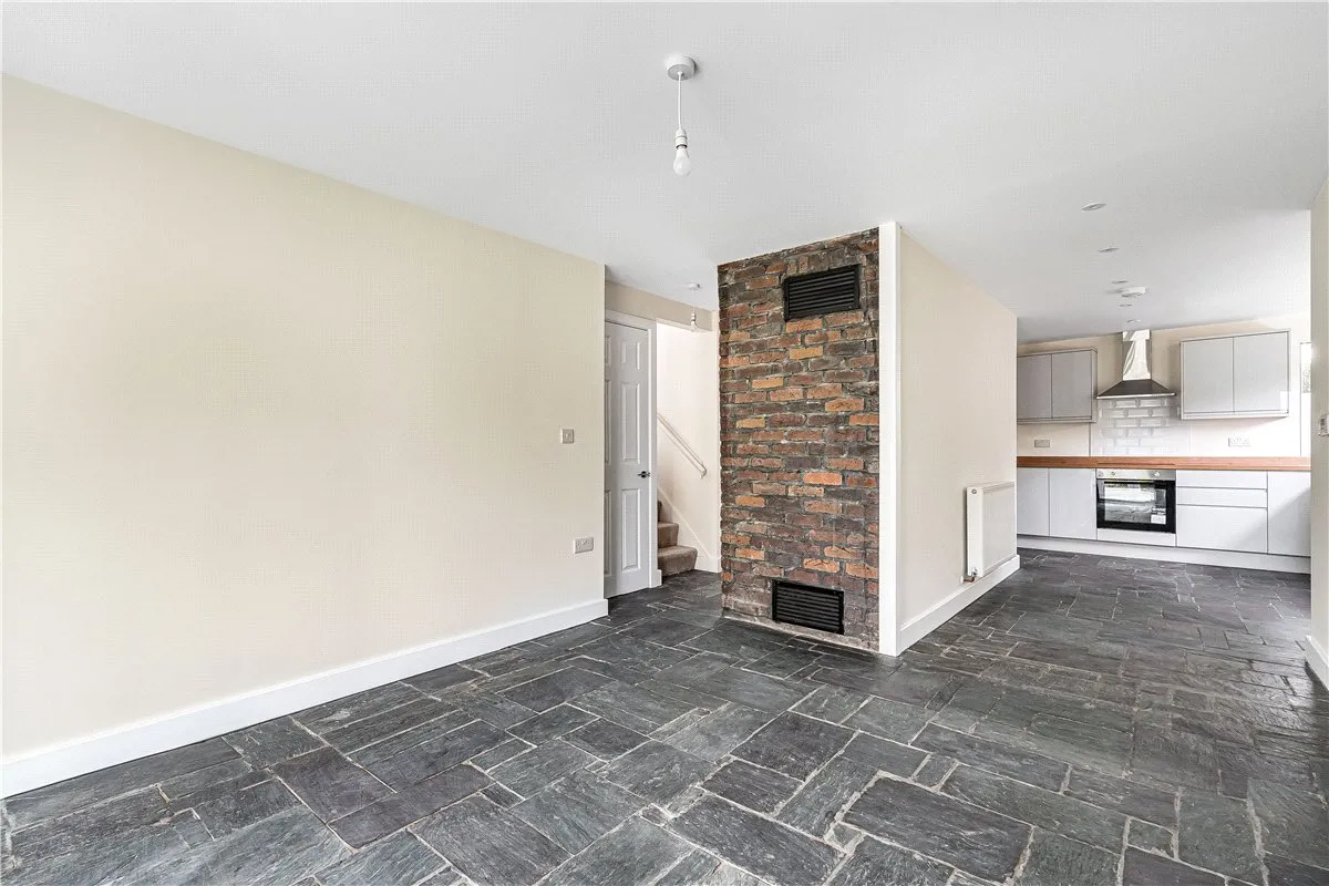 Hodgetts Lane, Burton Green, CV8, photo 6