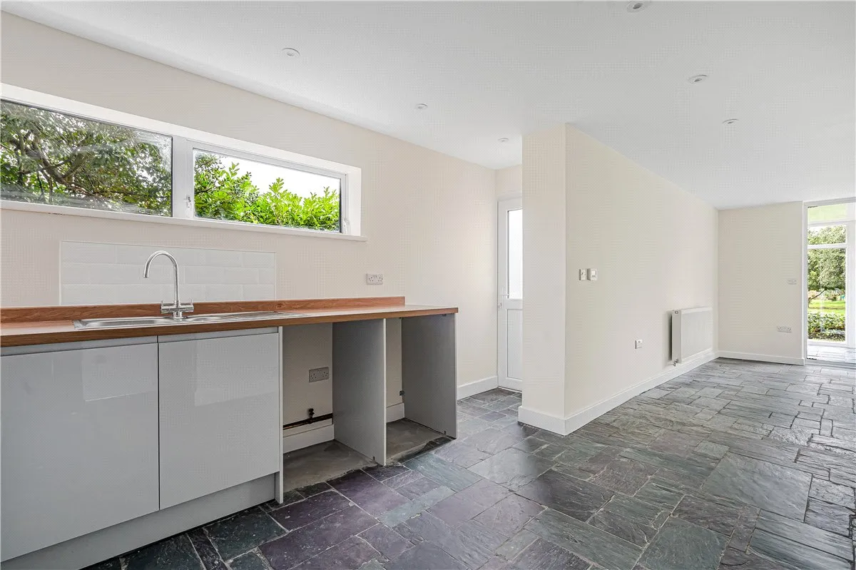 Hodgetts Lane, Burton Green, CV8, photo 4