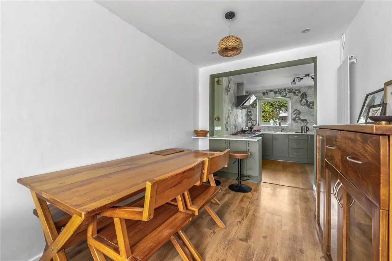 Pentland Avenue, Shepperton, TW17 0BL, photo 4