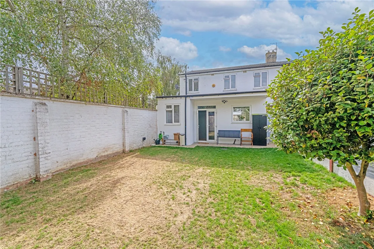 Pentland Avenue, Shepperton, TW17 0BL, photo 13