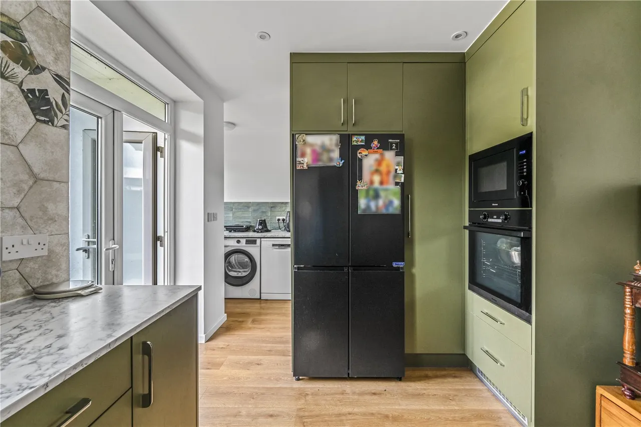 Pentland Avenue, Shepperton, TW17 0BL, photo 6