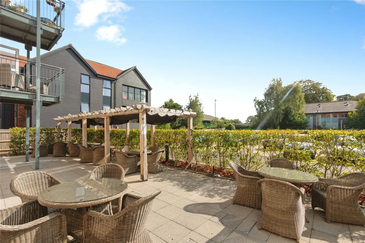 Shortwood Copse Lane, RG23, photo 18