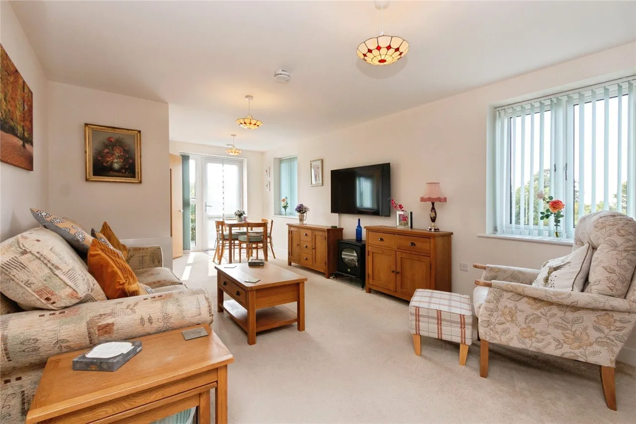 Shortwood Copse Lane, RG23, photo 6