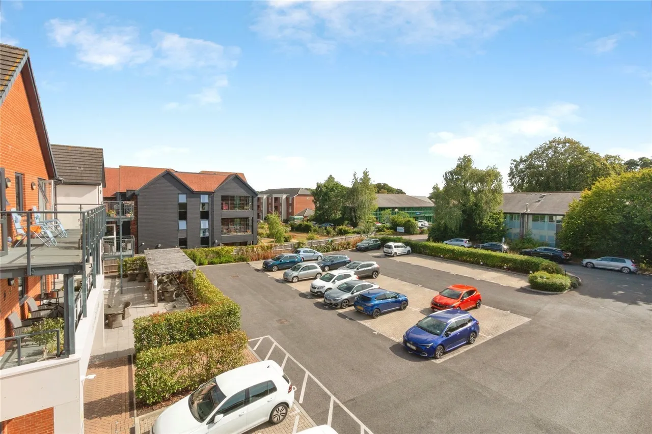 Shortwood Copse Lane, RG23, photo 19