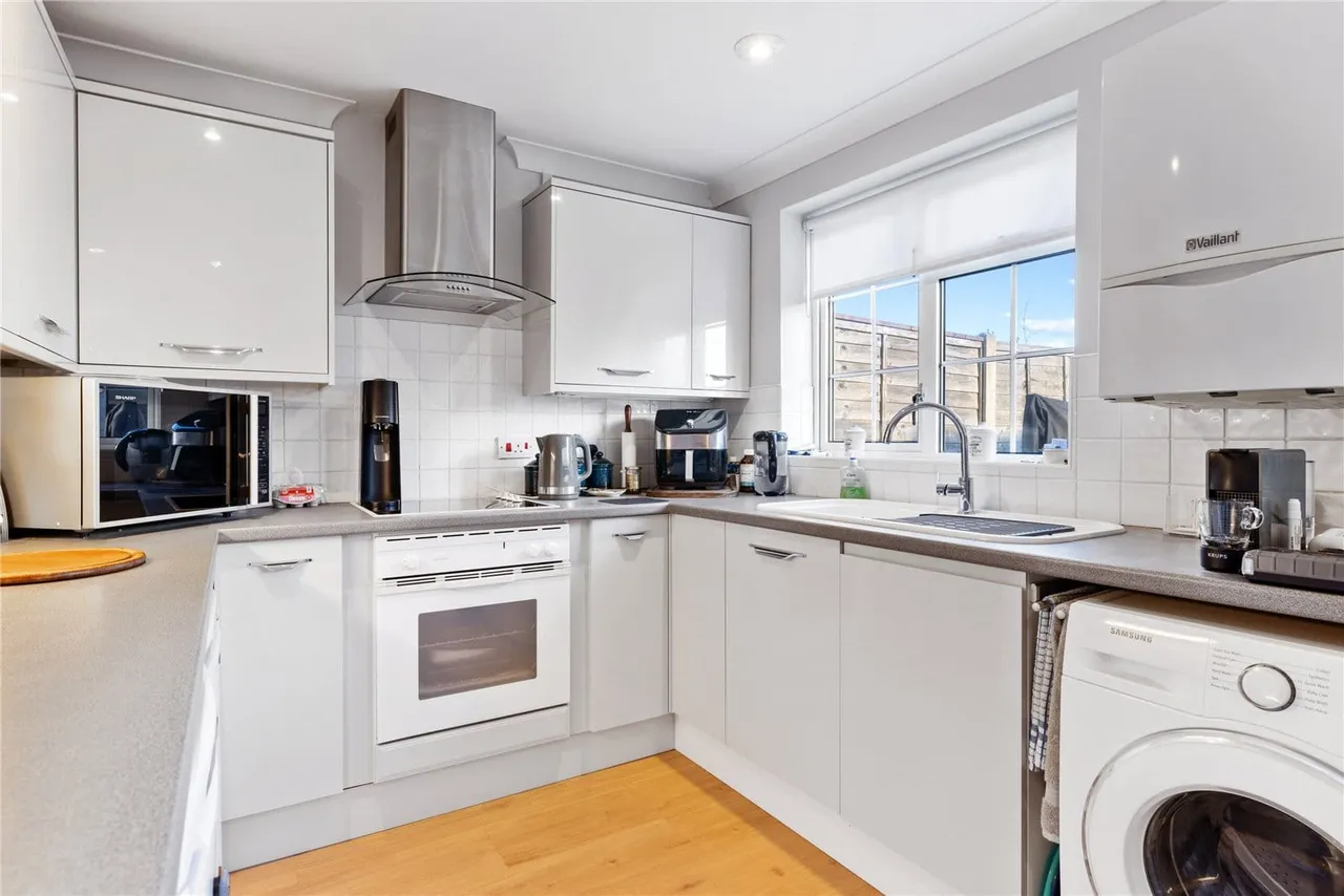 Kensington Road, Chichester, PO19, photo 4