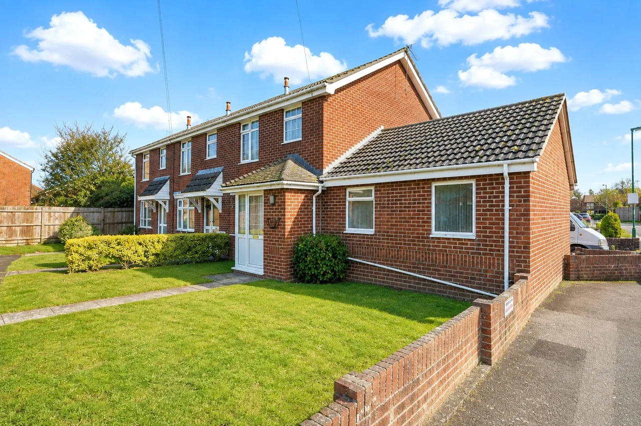 3 bed flat for sale, Kensington Road, Chichester, PO19