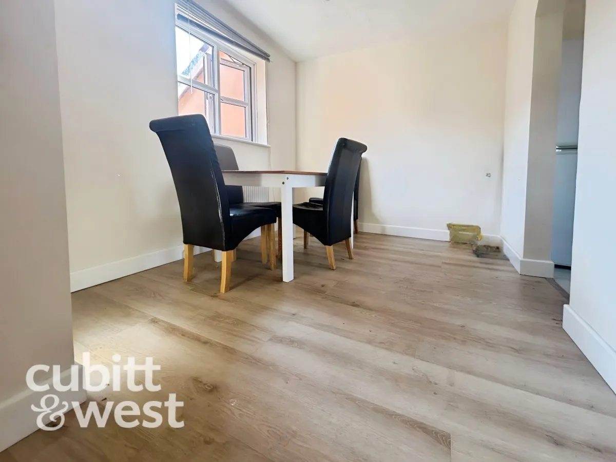 DEPOSIT ALTERNATIVE AVAILABLE Greetham Street, Southsea, PO5, photo 5