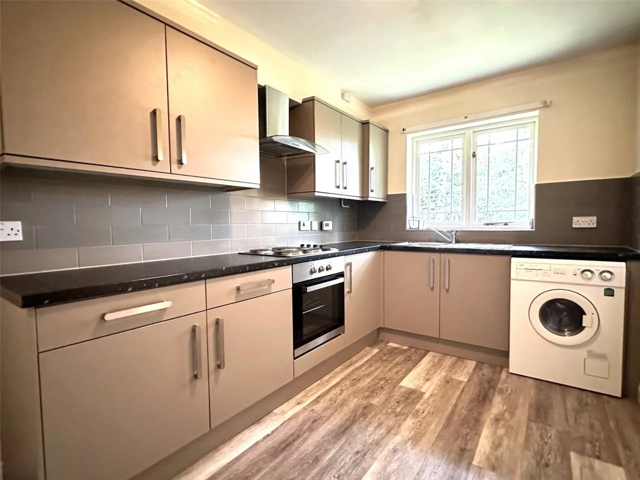 Kendal Road, Macclesfield, SK11, photo 4