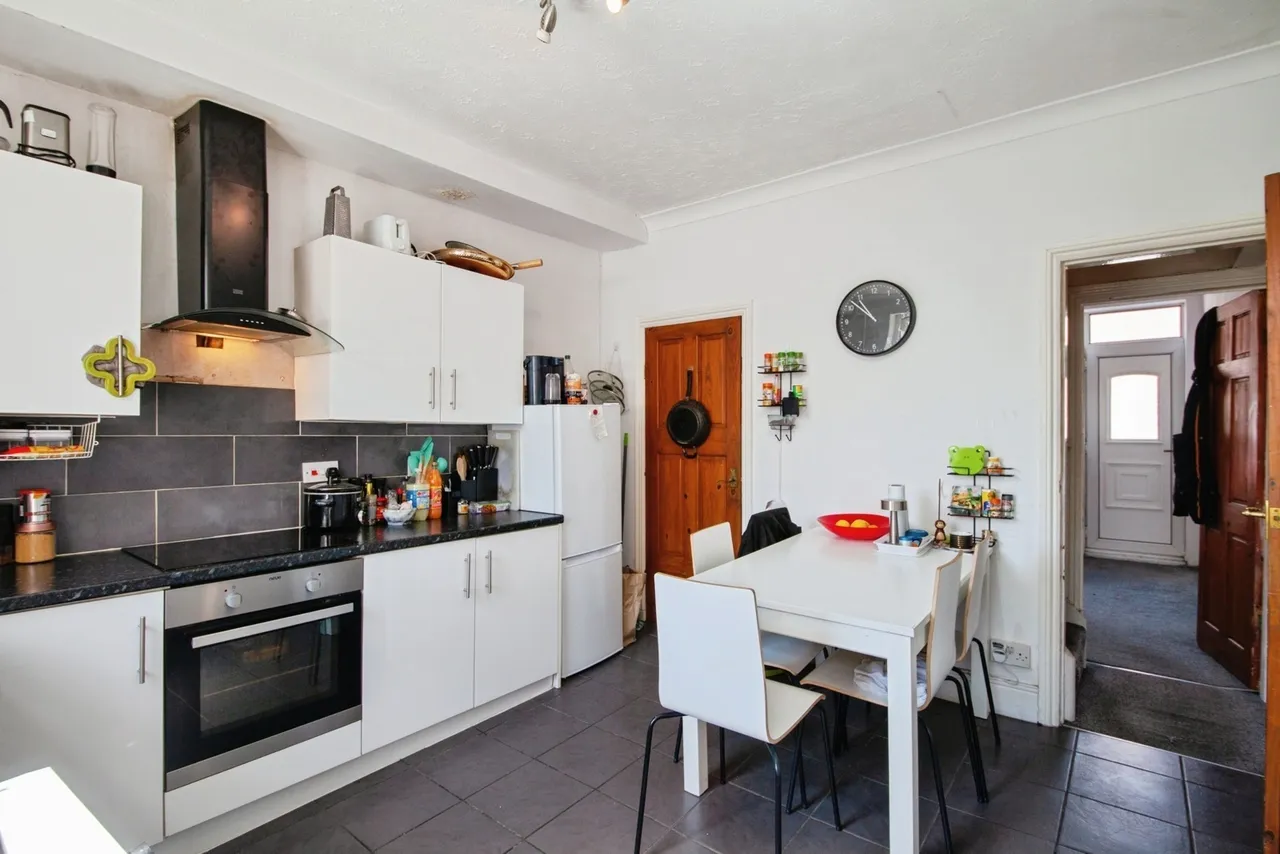 Lancing Road, Sheffield, S2, photo 7