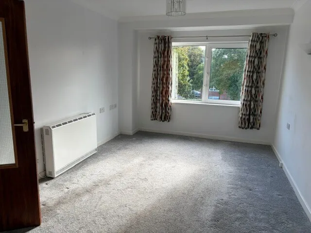 Clifton Drive, FY8, photo 2