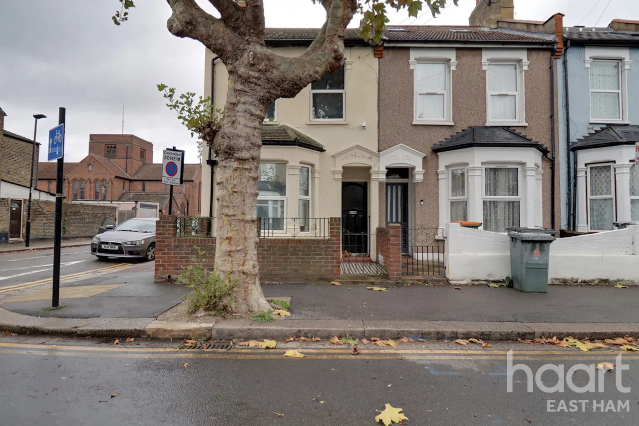 1 bed flat for sale, Masterman Road, London, E6