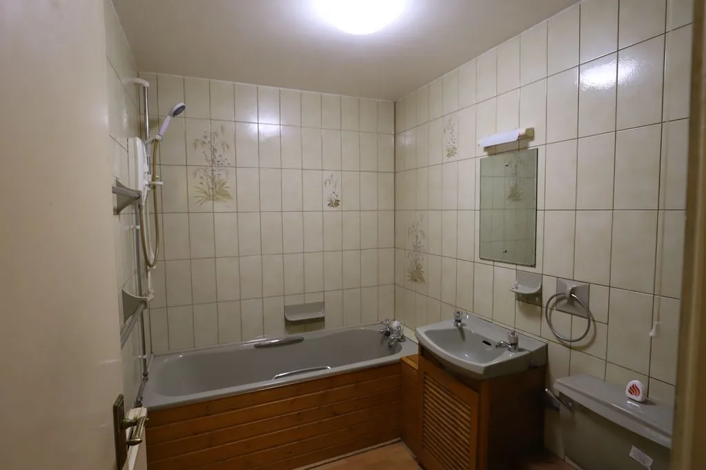Church Road, Alphington, Exeter, photo 7