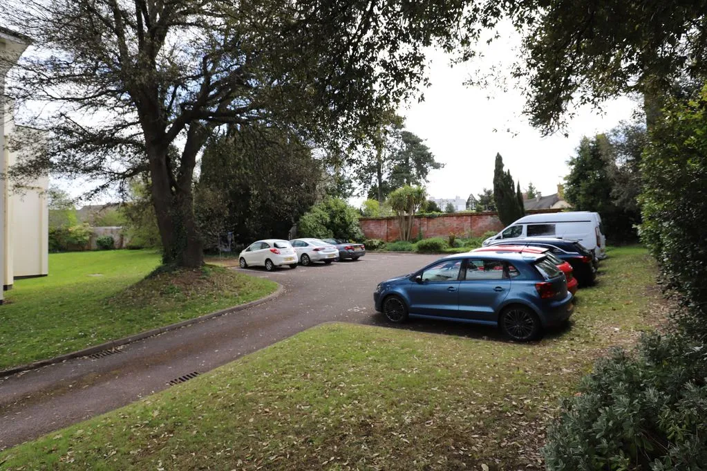 Church Road, Alphington, Exeter, photo 11