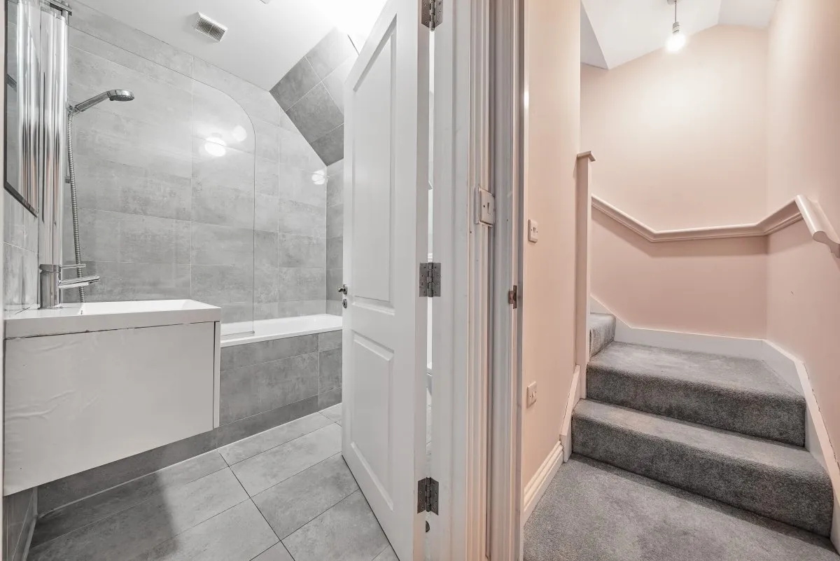 Backwater Place, Kingston Upon Thames, KT1, photo 6