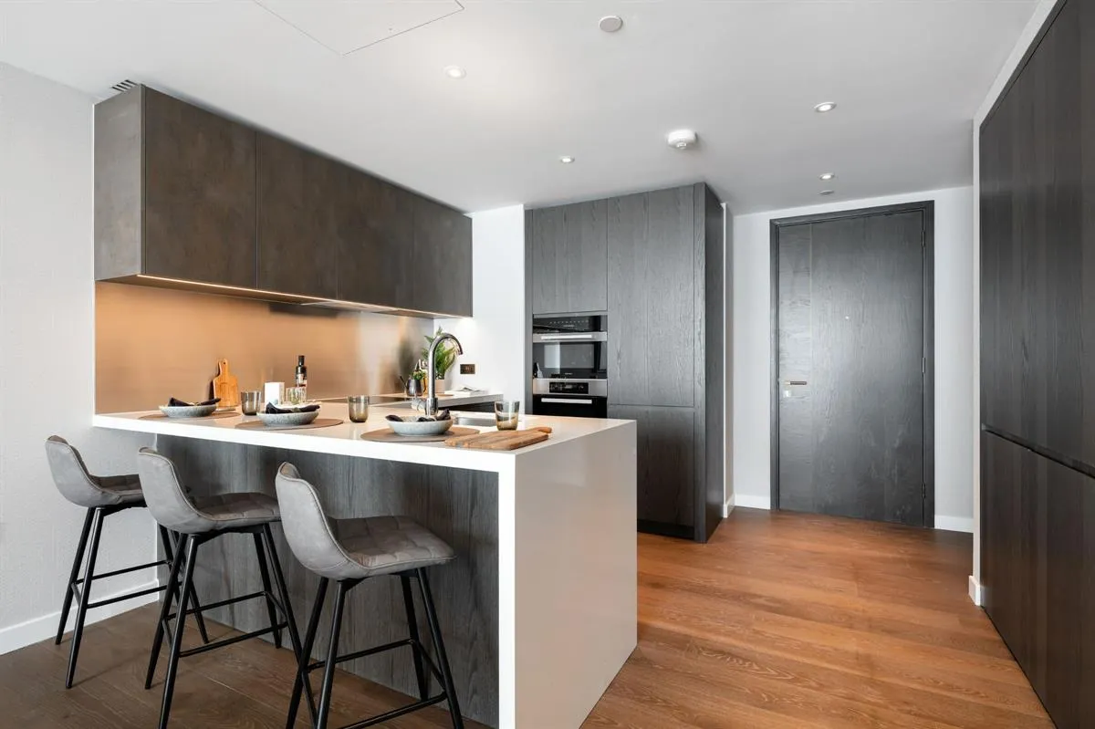 Apartment B 8 Carnation Way, London, SW8 5JE, photo 6