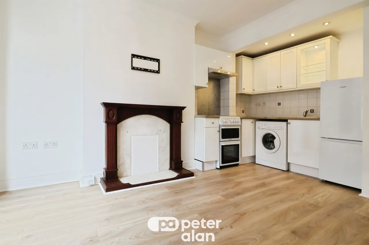 Claude Road, Cardiff, CF24, photo 5