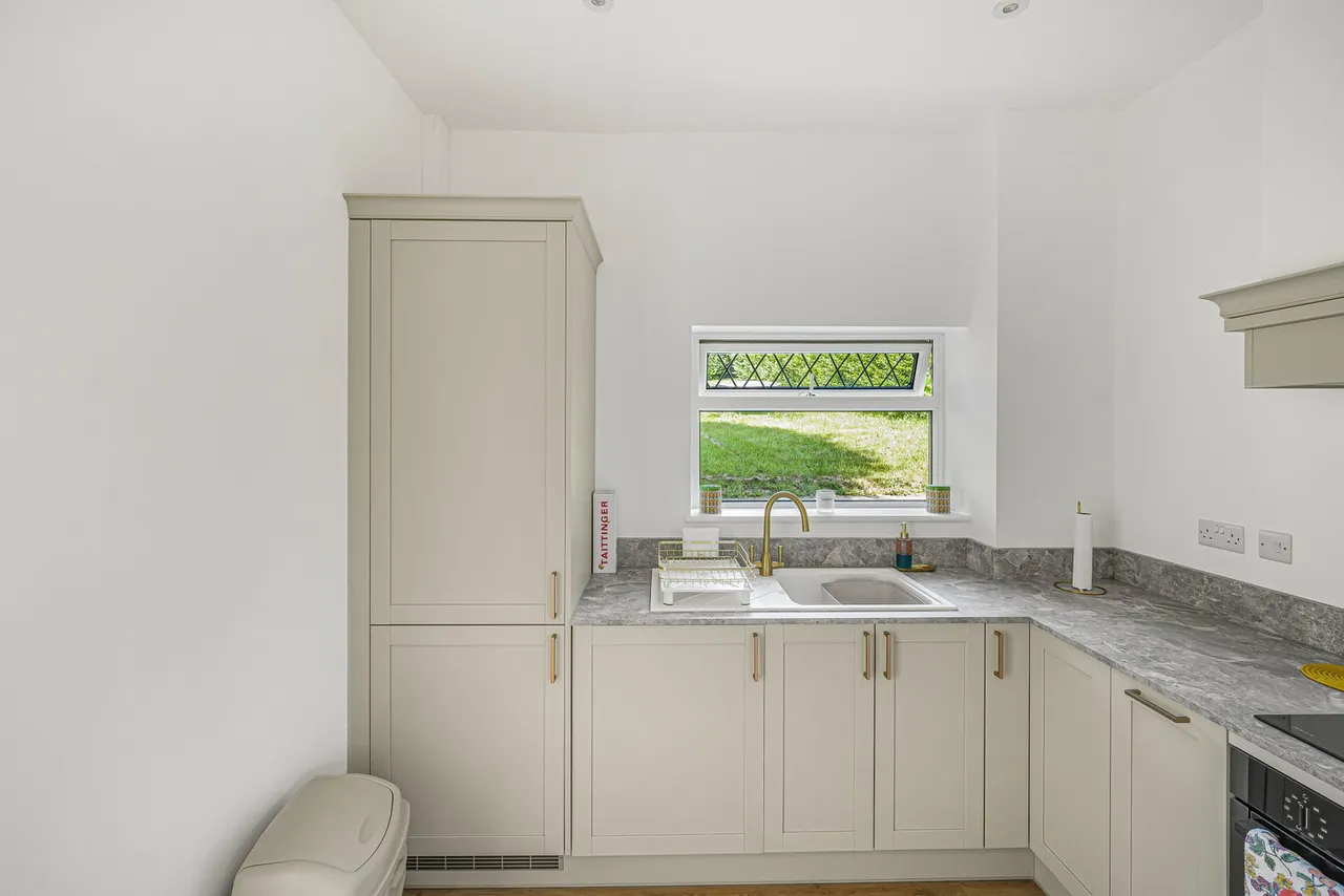 Brynna Road, Brynna, CF72, photo 4