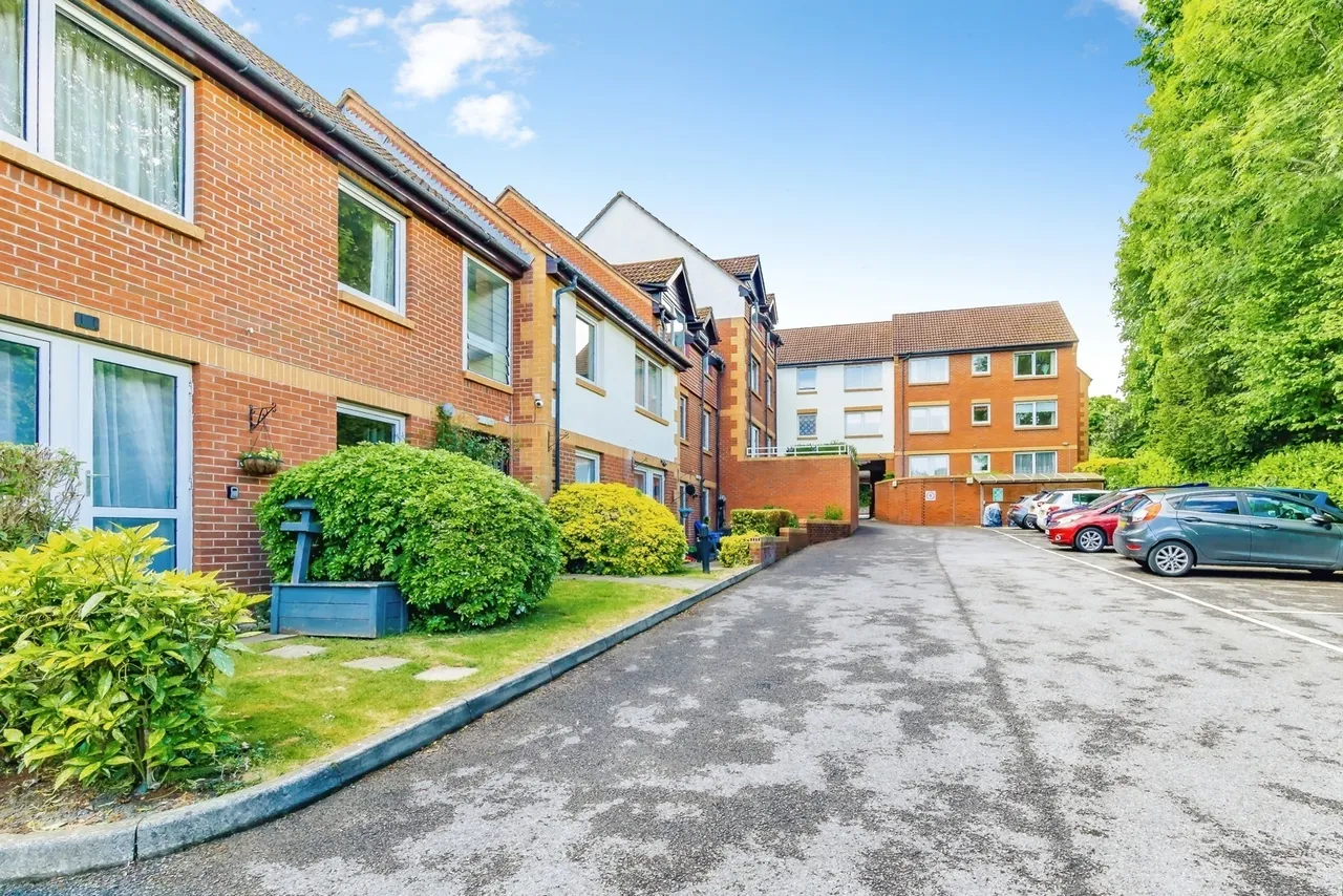 Linkfield Lane, Redhill, RH1, photo 12
