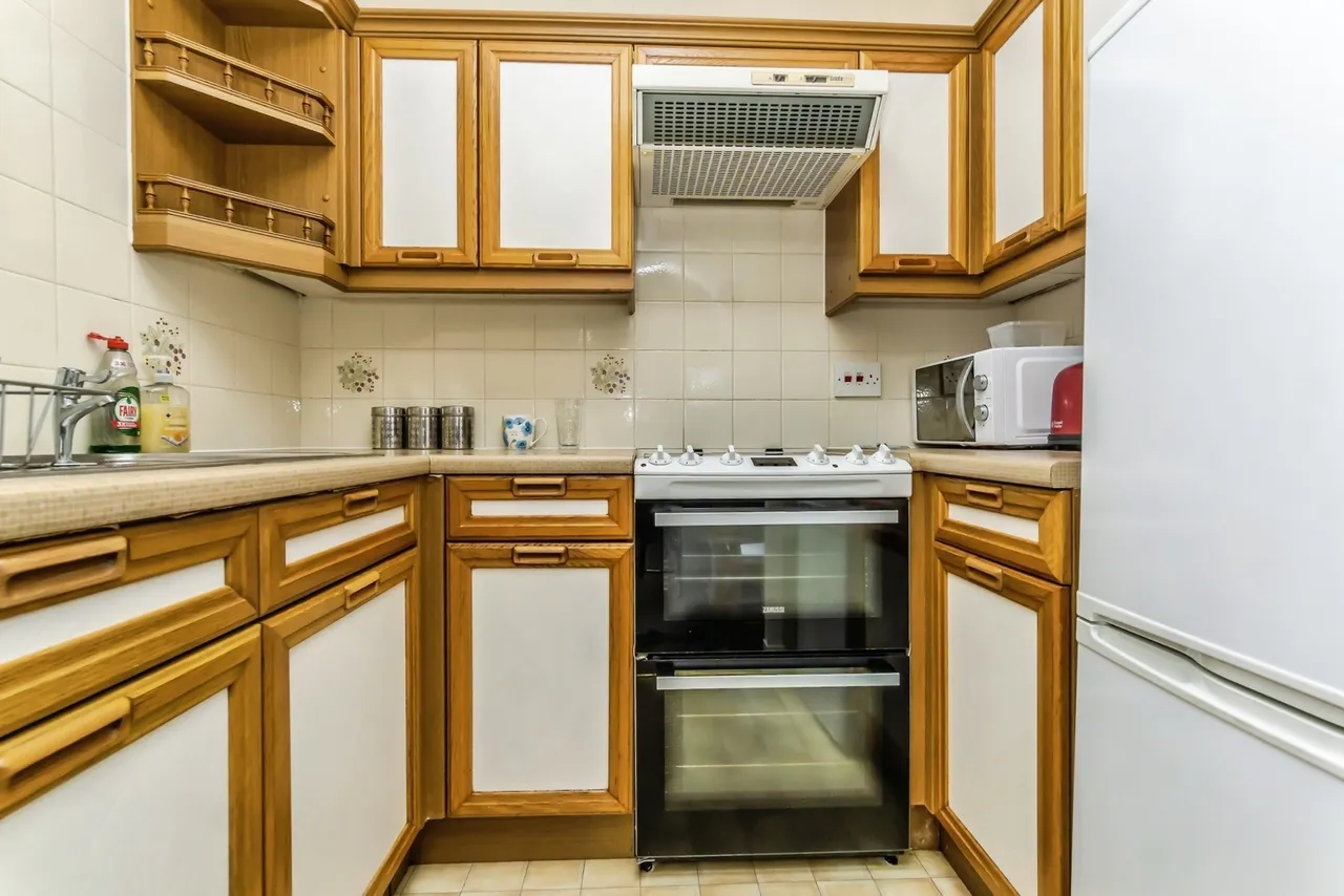 Linkfield Lane, Redhill, RH1, photo 8