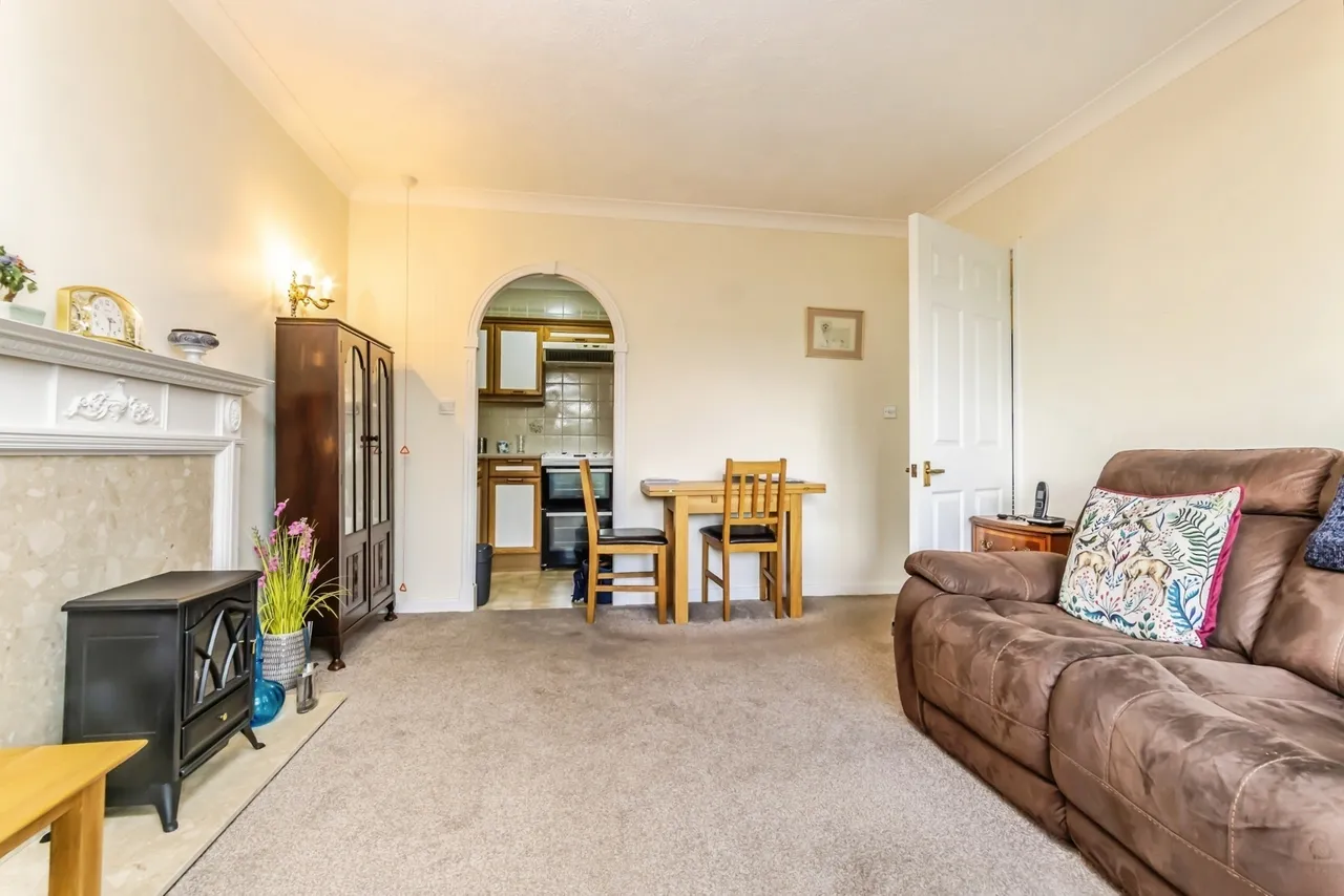 Linkfield Lane, Redhill, RH1, photo 6