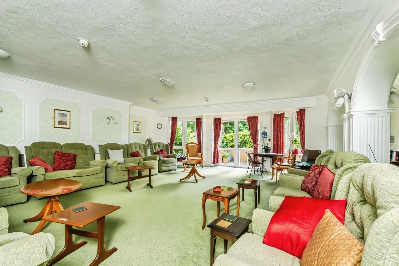 Linkfield Lane, Redhill, RH1, photo 11