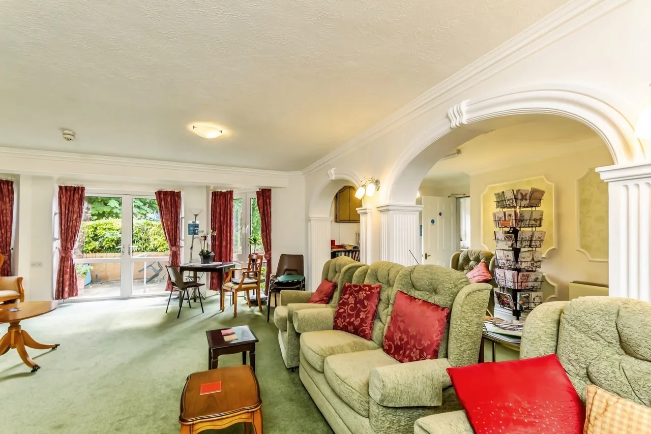 Linkfield Lane, Redhill, RH1, photo 9