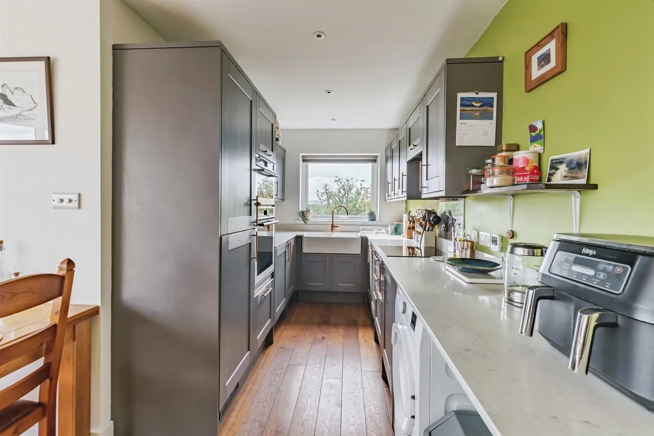 Silverdale Road, Burgess Hill, RH15, photo 3