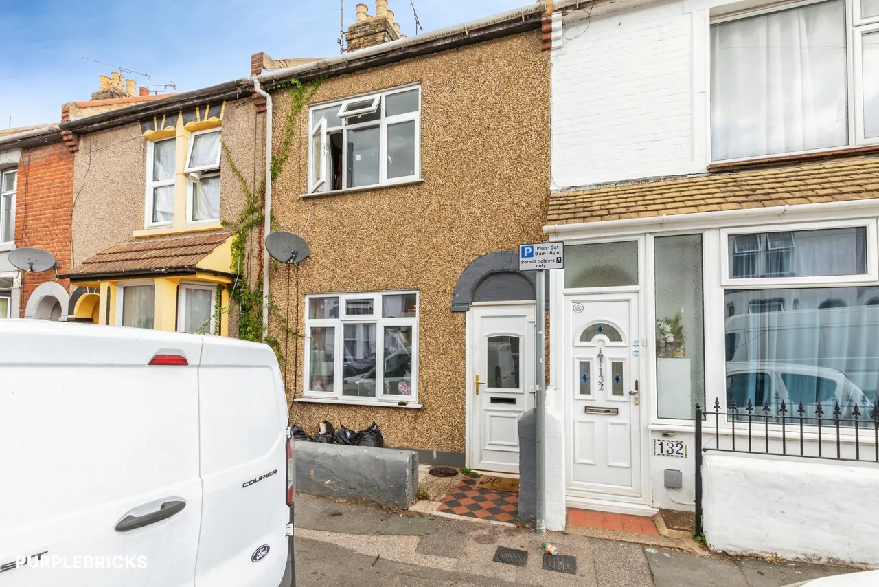 3 bed house for sale, Livingstone Road, Gillingham, ME7