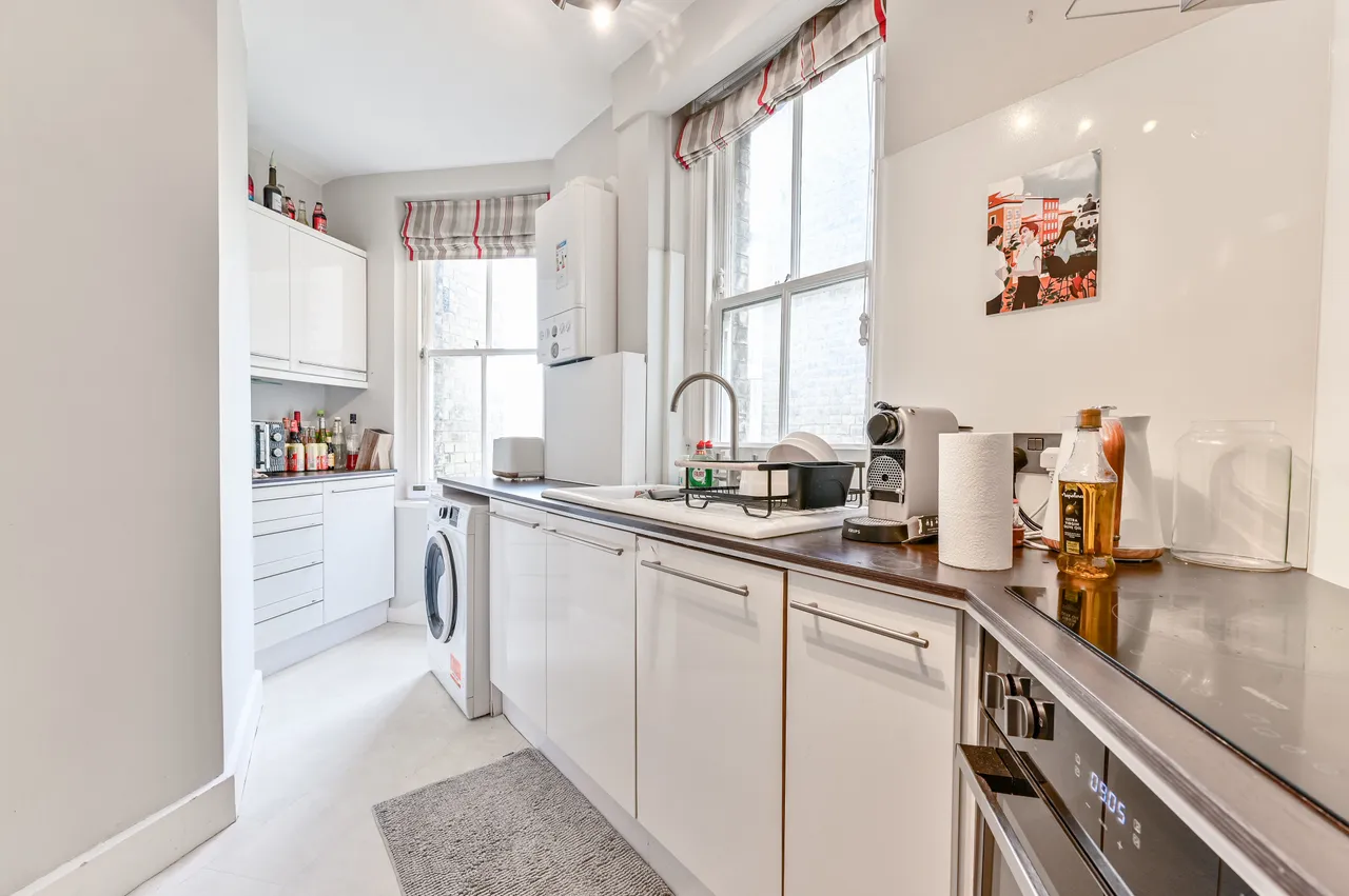 81 Clarence Gate Gardens, Glentworth Street, London, photo 5