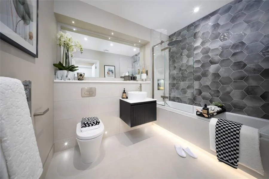 Littleworth Road, Esher, KT10, photo 2