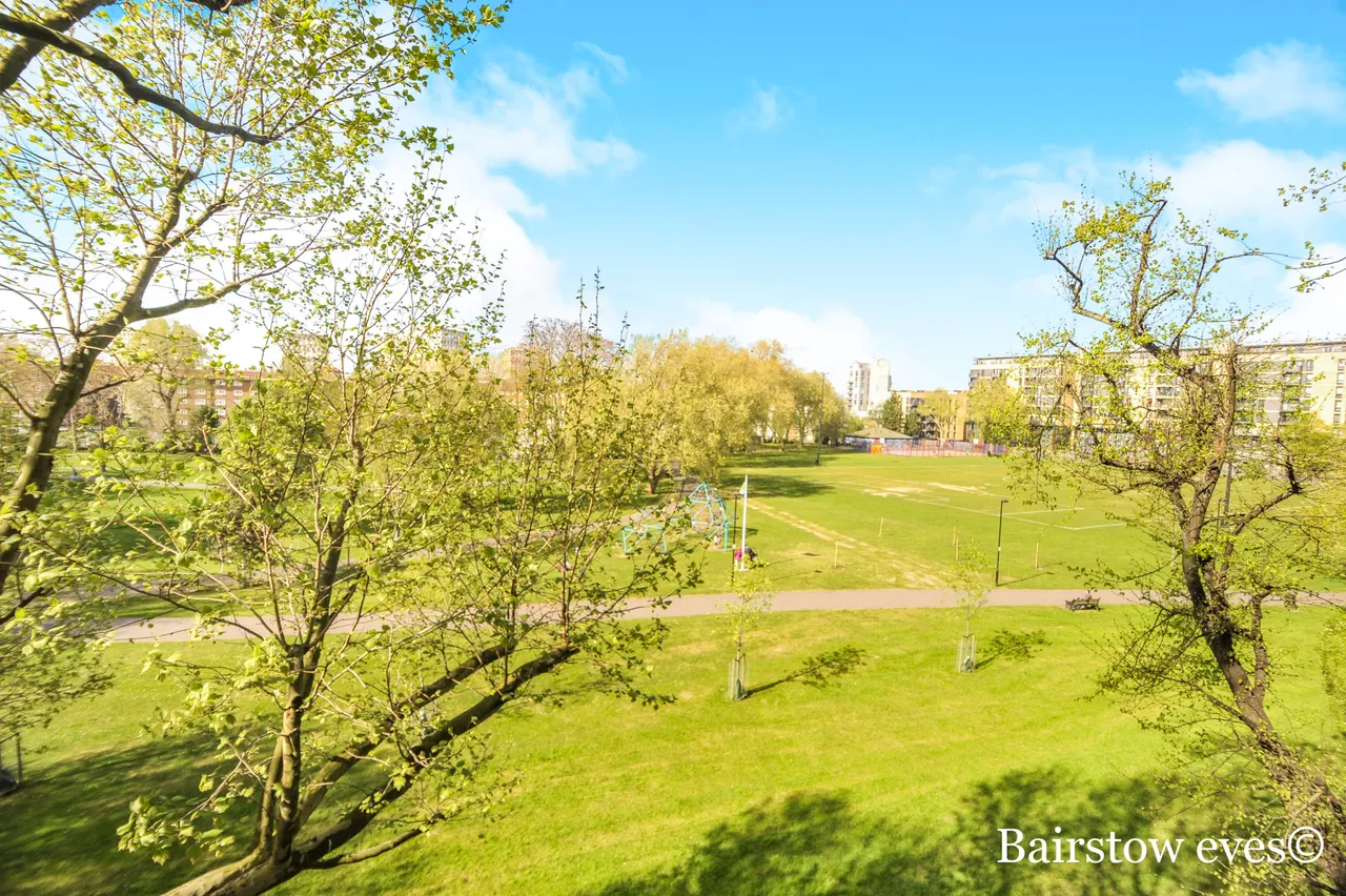Roundwood Court, Bethnal Green, E2, photo 15