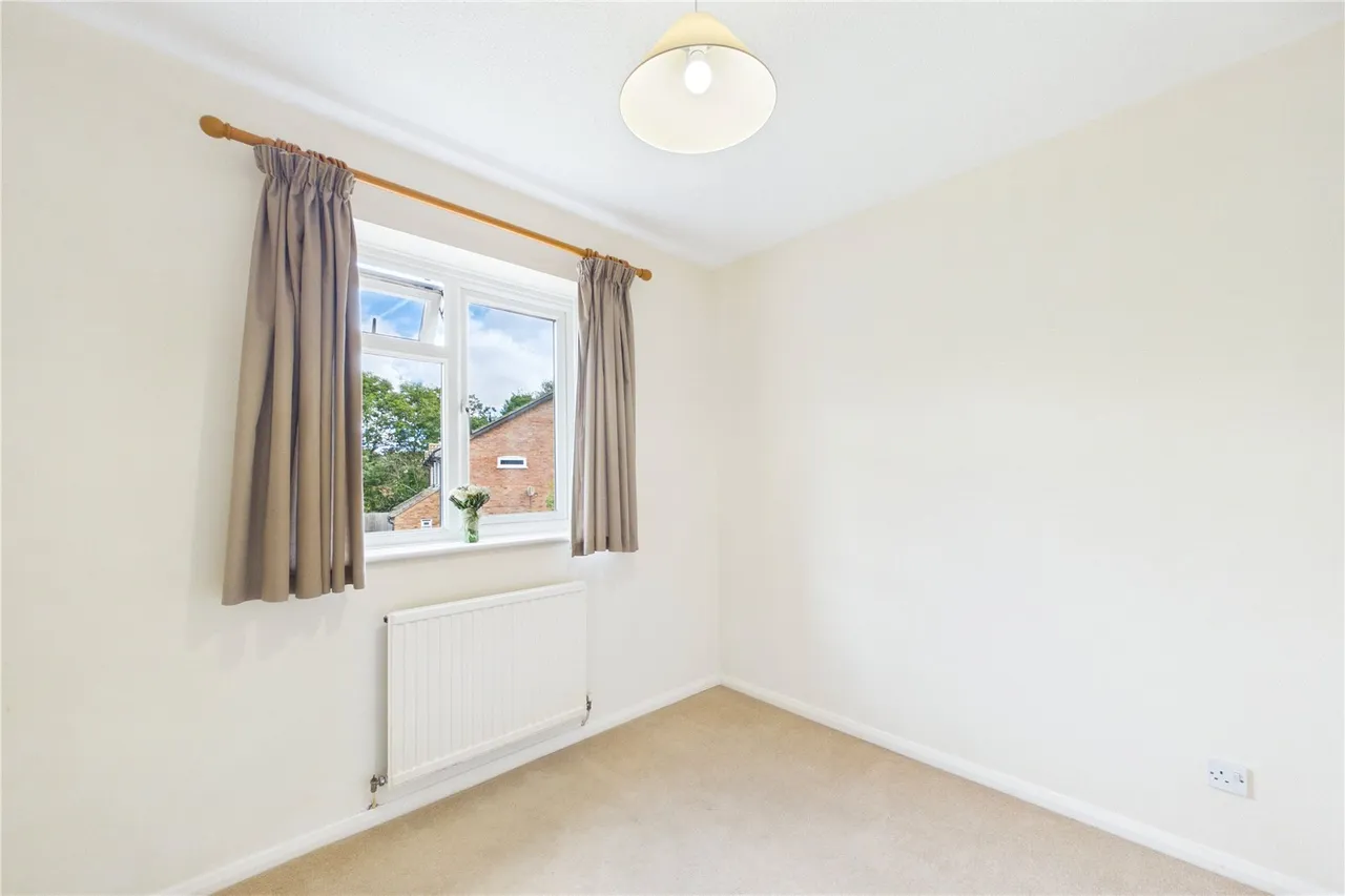 Sorrells Close, Chineham, RG24, photo 8