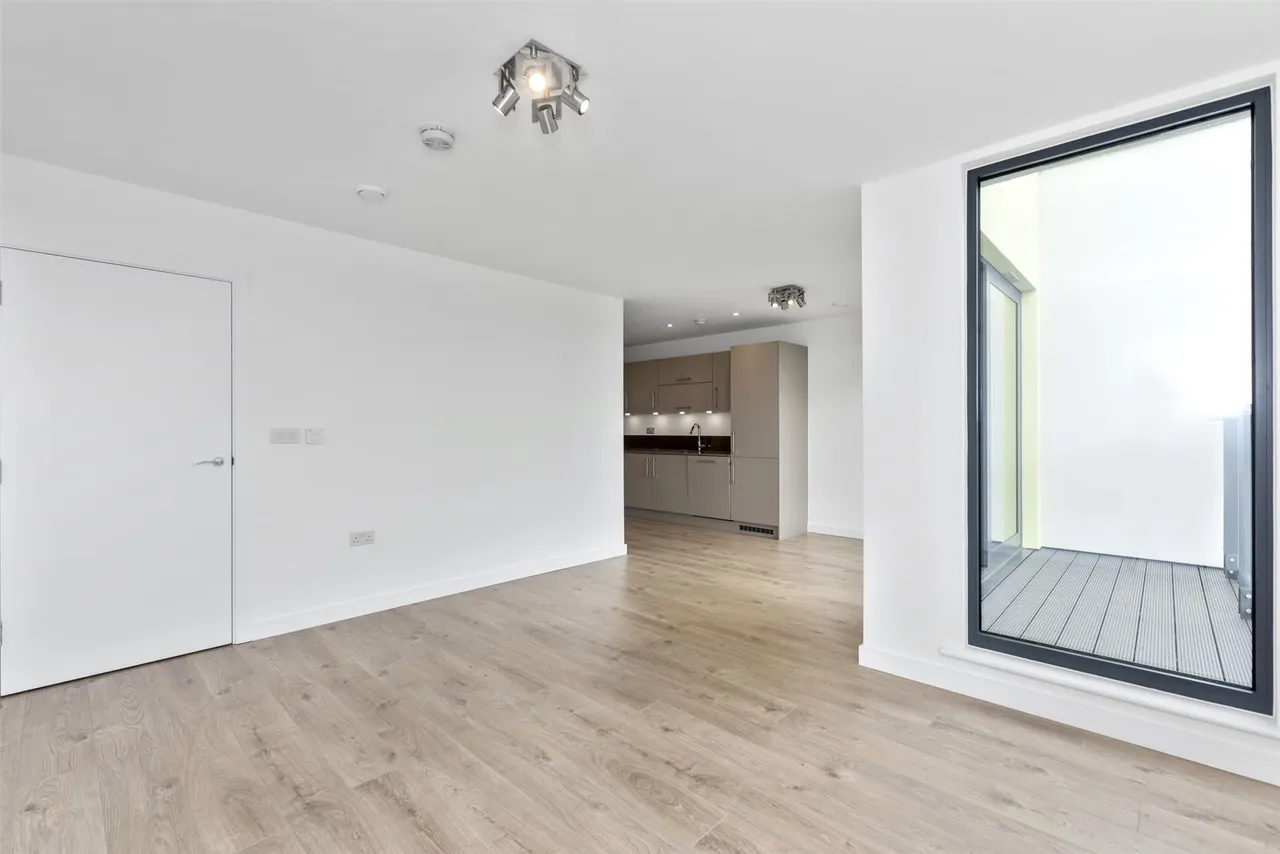 Rotherhithe New Road, London, SE16, photo 3