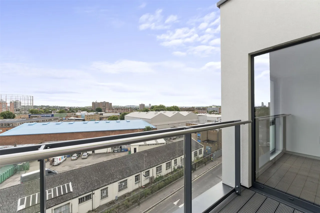 Rotherhithe New Road, London, SE16, photo 4