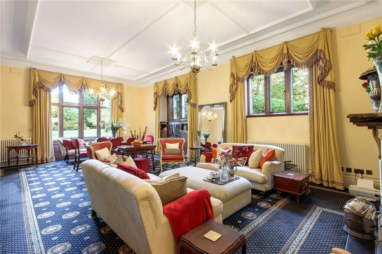 North Frith Park, Hadlow, Tonbridge, Kent, TN11 9QW, photo 2