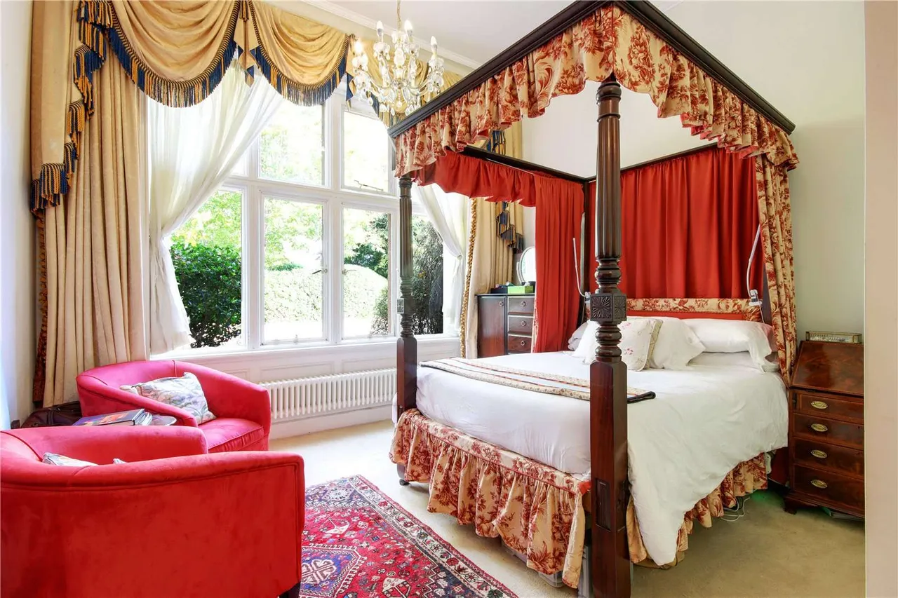 North Frith Park, Hadlow, Tonbridge, Kent, TN11 9QW, photo 8