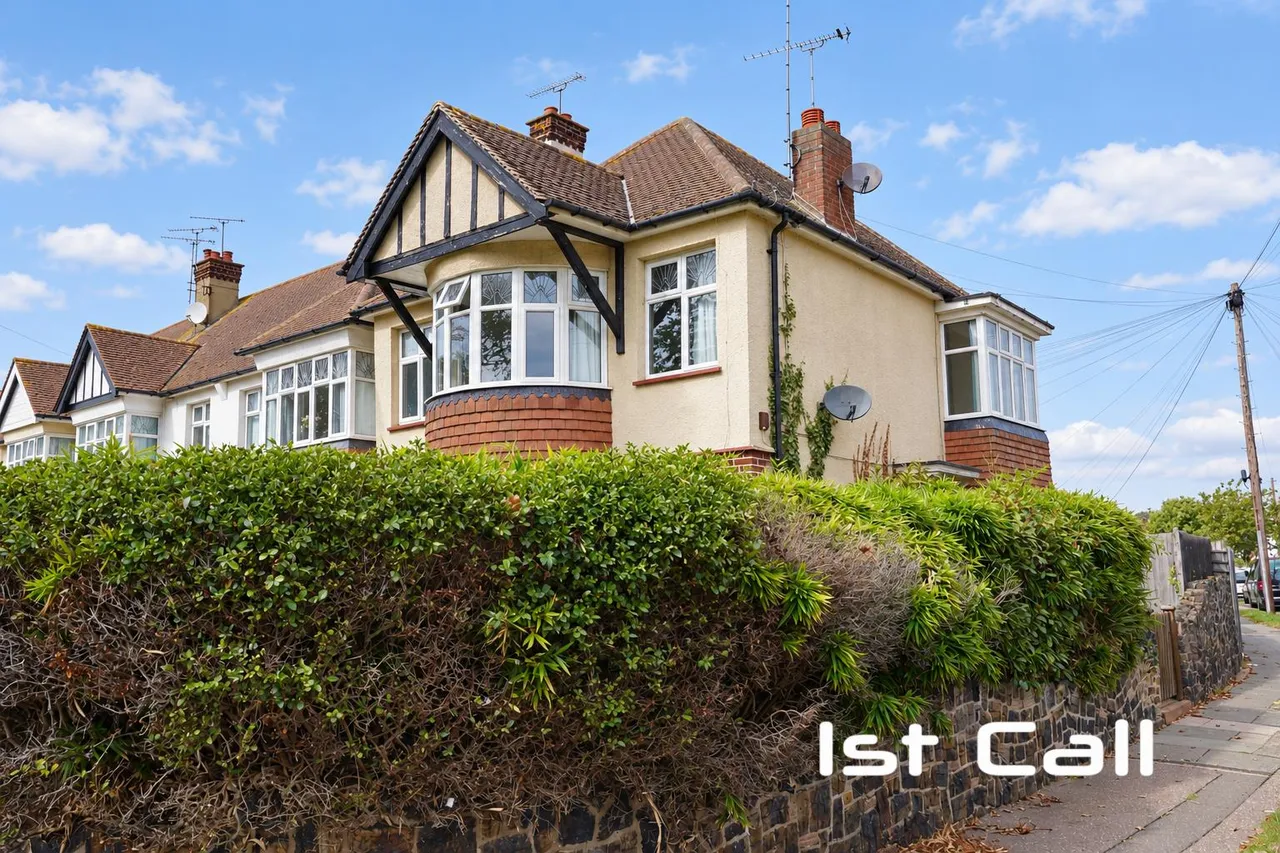 2 bed flat for sale, Northumberland Crescent, Southend On Sea