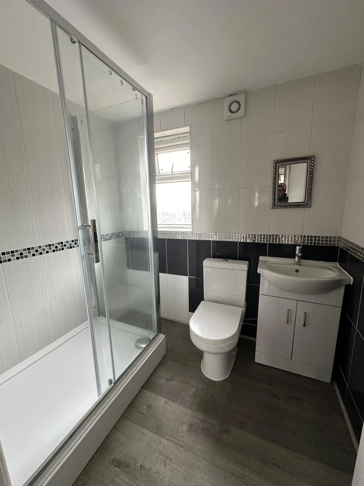 Barking Road, London, E16, photo 8