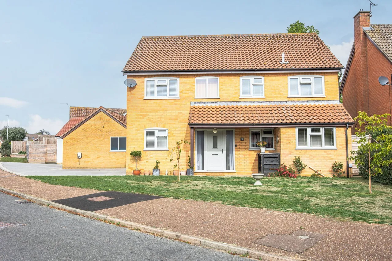 Detached Family Home with Detached An, photo 16