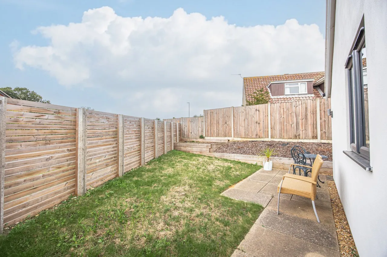 Detached Family Home with Detached An, photo 18