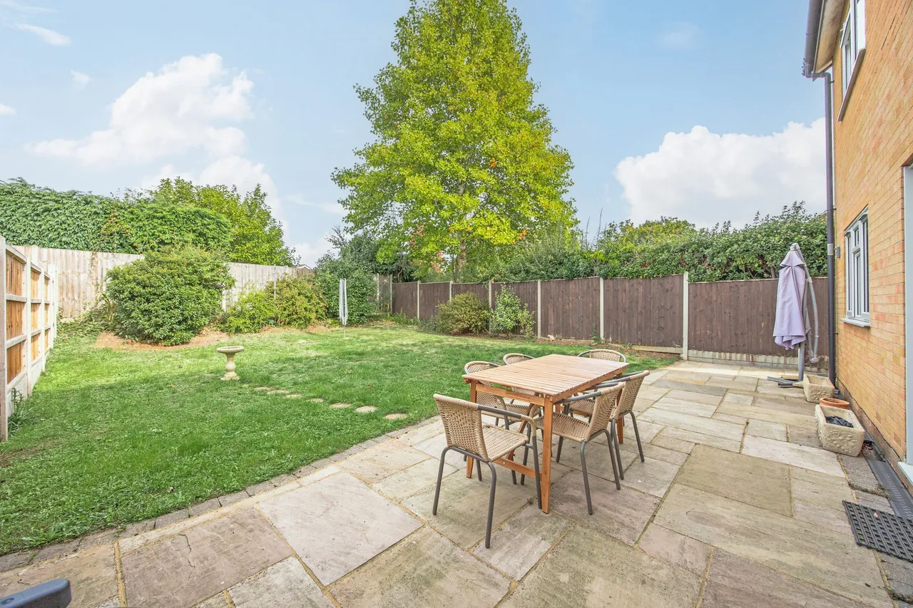 Detached Family Home with Detached An, photo 14