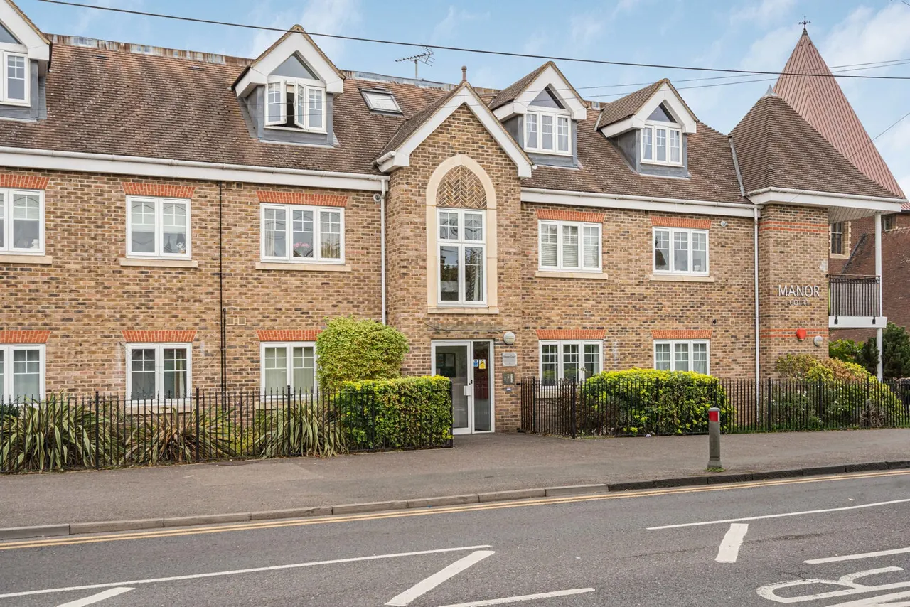 Thorpe Road, Staines-upon-Thames, TW18, photo 2