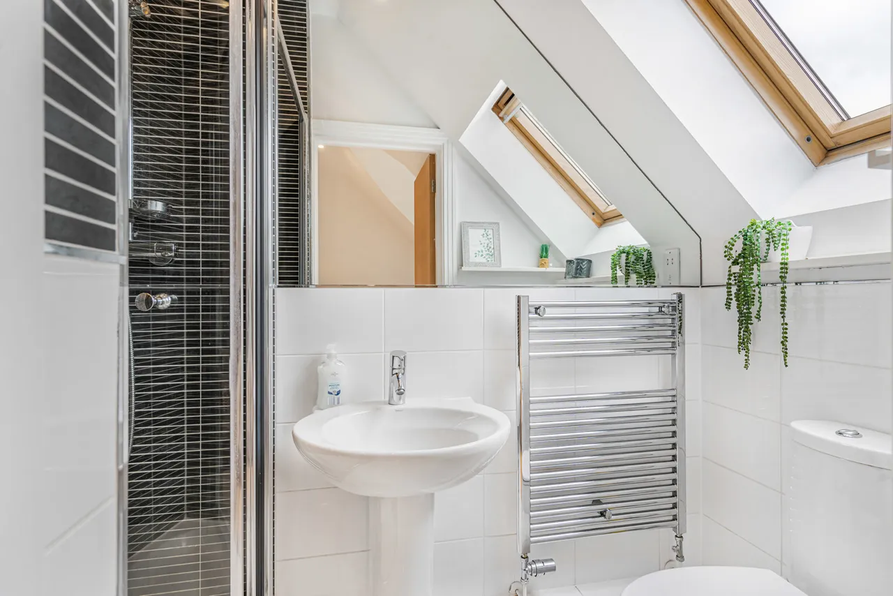 Thorpe Road, Staines-upon-Thames, TW18, photo 6
