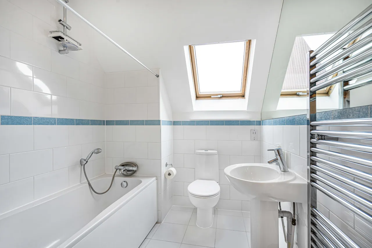 Thorpe Road, Staines-upon-Thames, TW18, photo 9