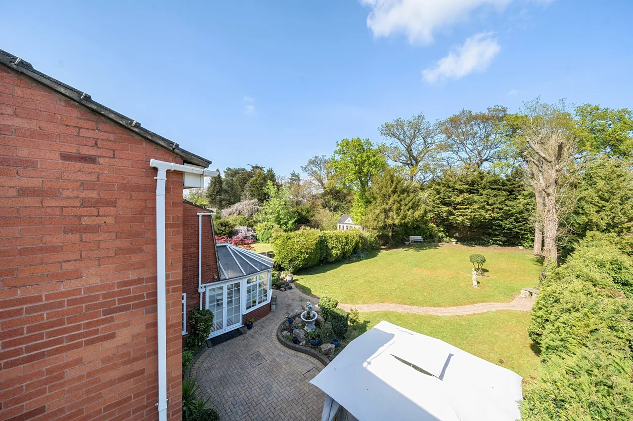 Wolds Drive, BR6, photo 9