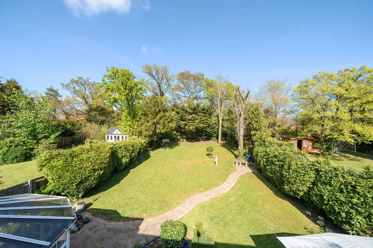 Wolds Drive, BR6, photo 28