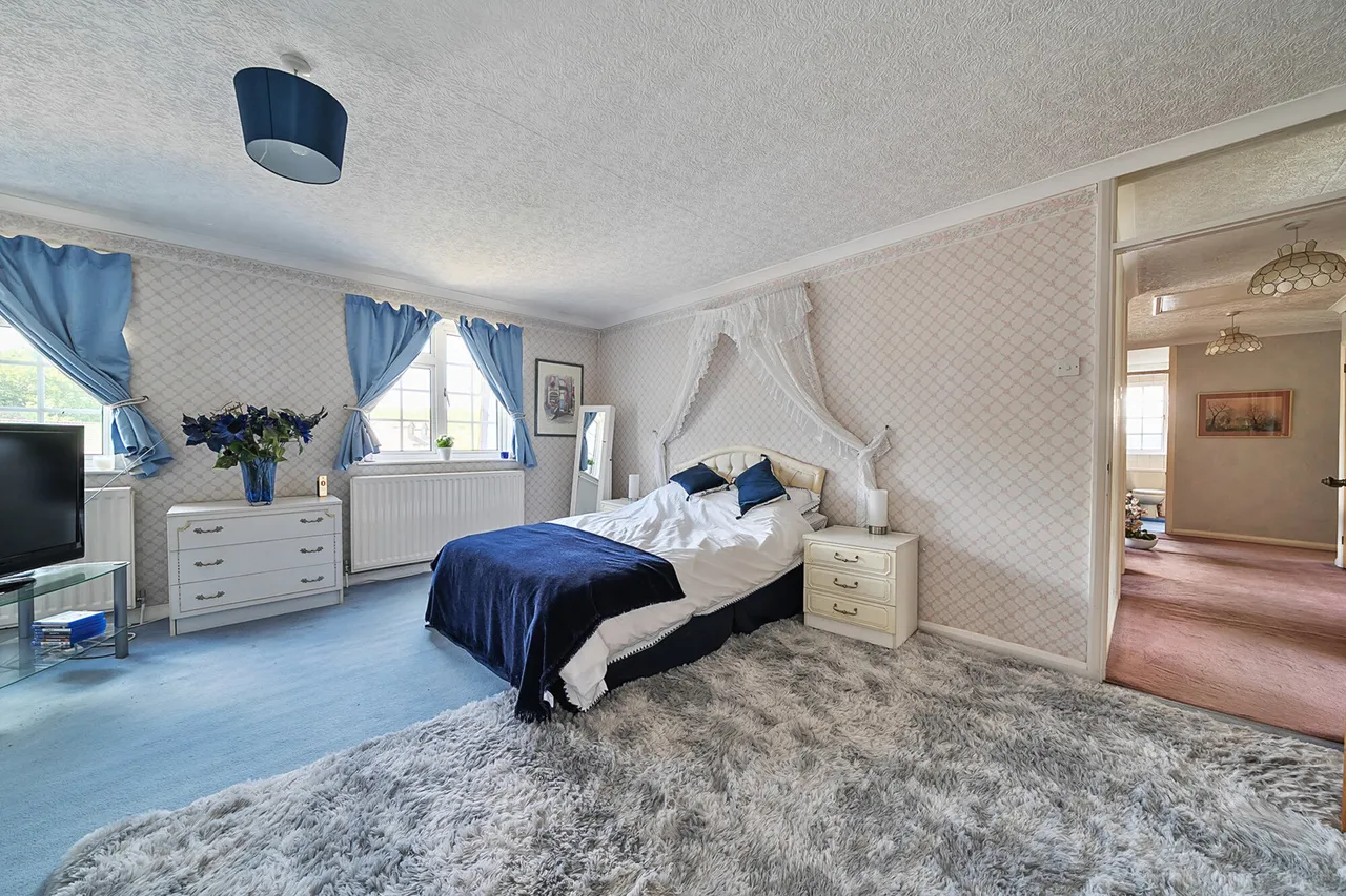 Wolds Drive, BR6, photo 16