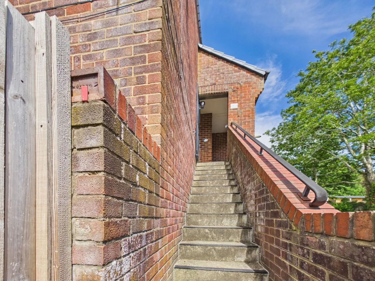 Hartley Gardens, Tadley, RG26, photo 6